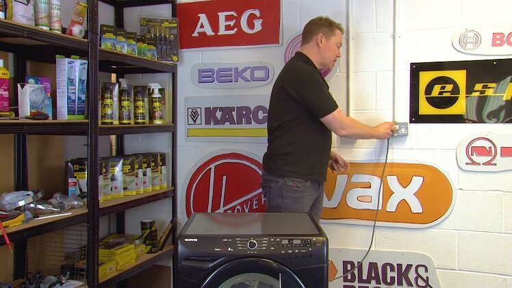 How to Use a Multimeter to Test the Drain Pump on Your Washing Machine